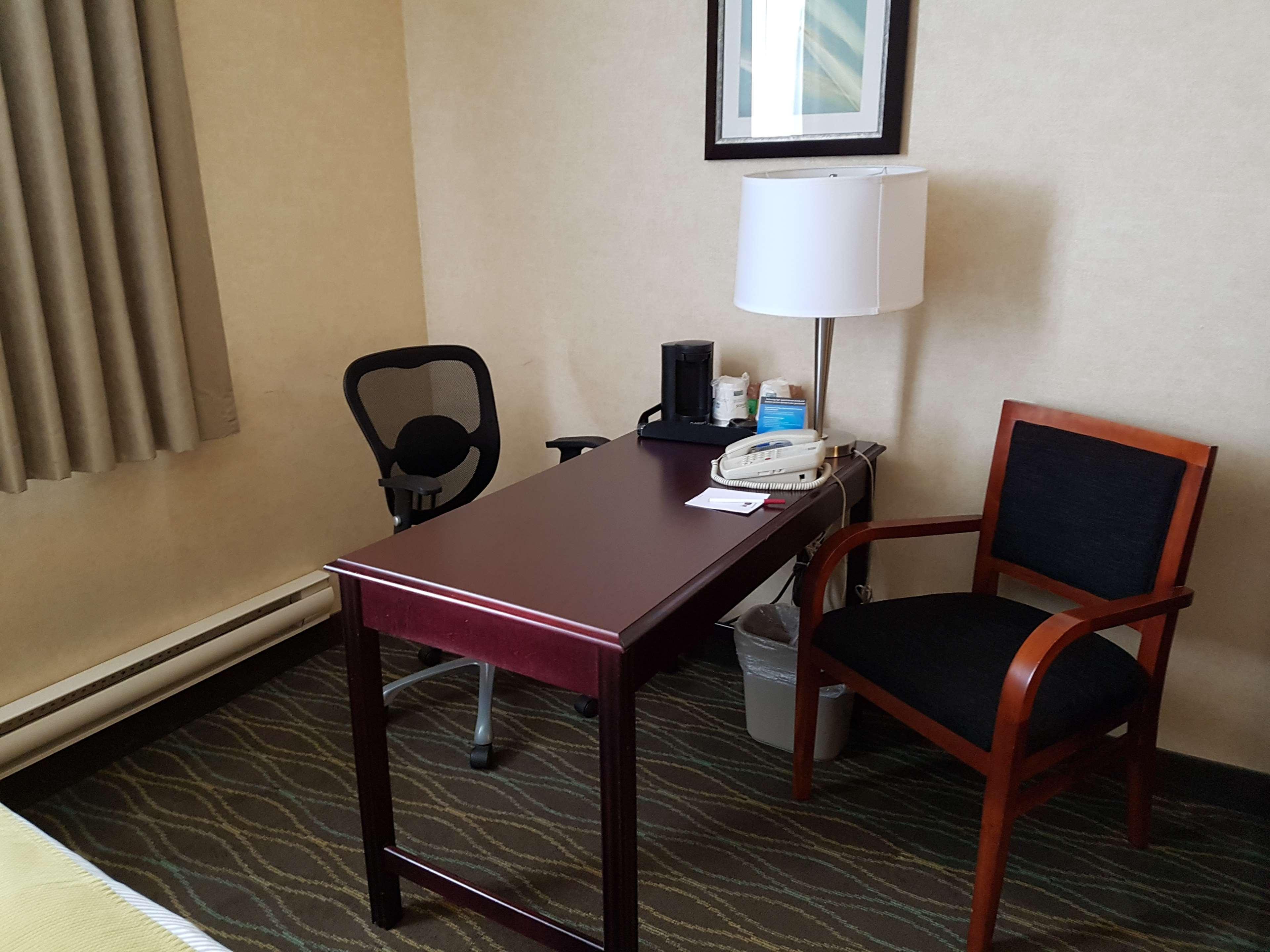 Best Western Plus Durham Hotel & Conference Centre Oshawa Exteriör bild