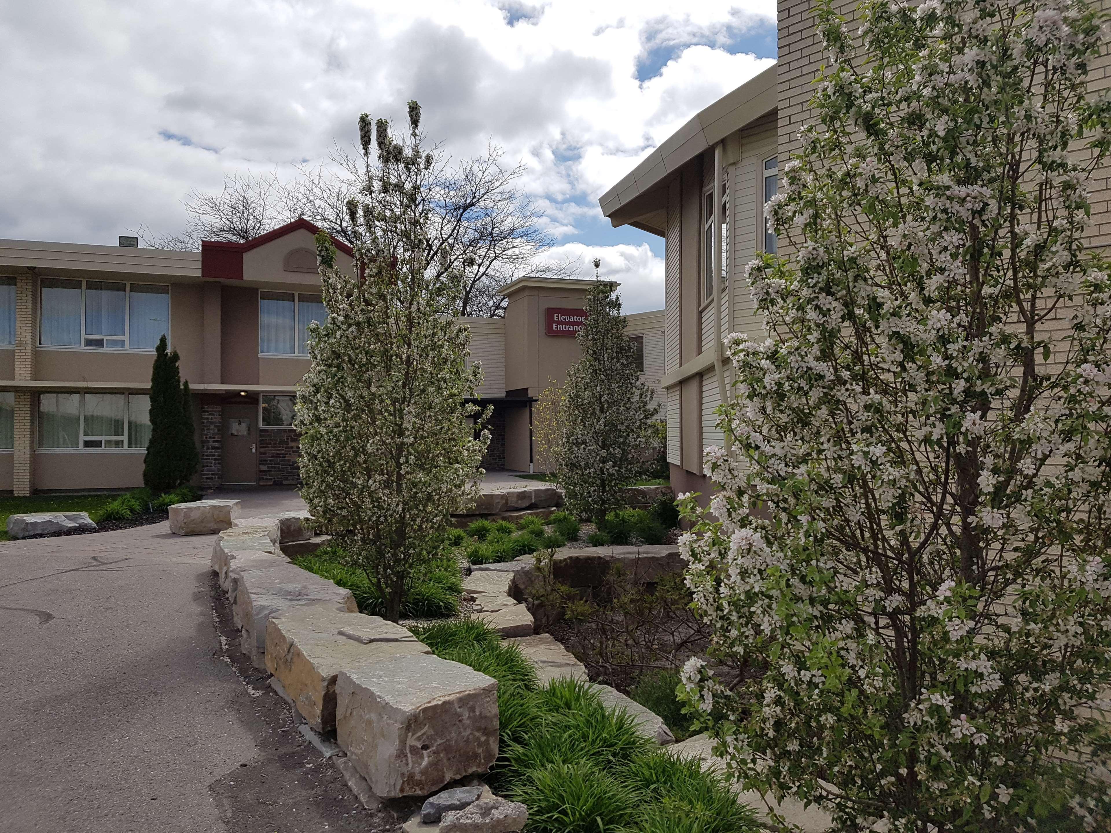 Best Western Plus Durham Hotel & Conference Centre Oshawa Exteriör bild